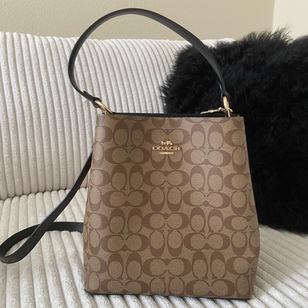 Coach bucket bag large